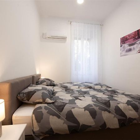Apartman Cezar Lägenhet Rijeka Exteriör bild